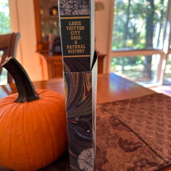 Book - Picture 9 of 9